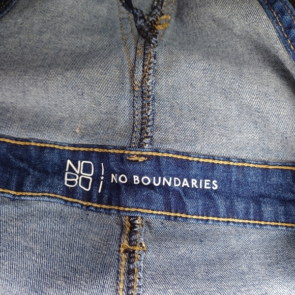 No Boundaries Denim Distressed Overalls - Picture 11 of 11